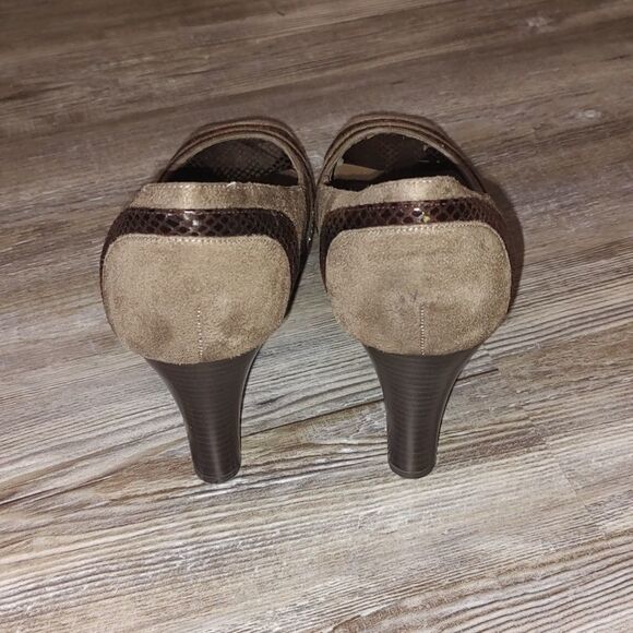 Apostrophe tan brown peep toe heels - Picture 4 of 11
